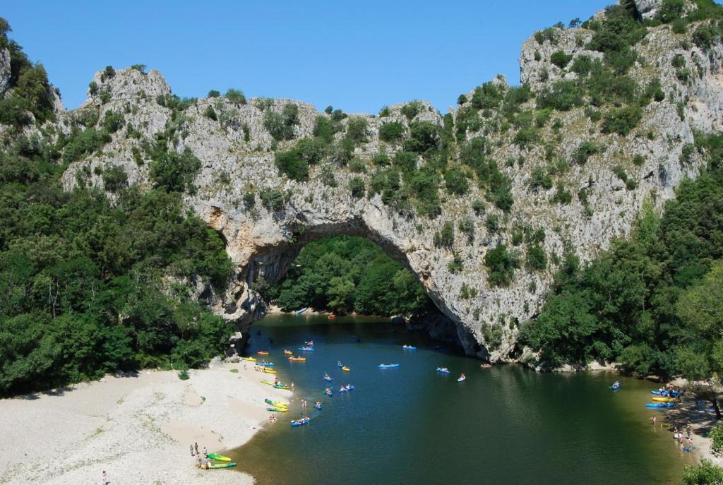 Le Prieure D'Orniols Goudargues Exterior photo